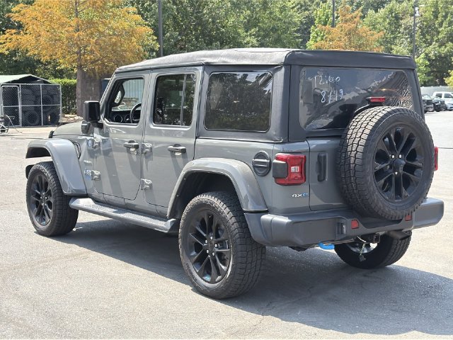Used 2022 Jeep Wrangler Unlimited Sahara AWD/4WD image 11