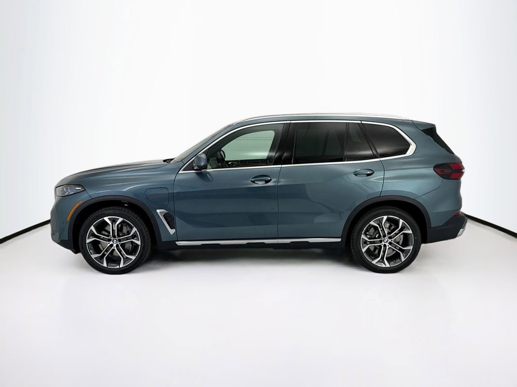 New 2026 BMW X5 xDrive50e w/ Climate Comfort Package AWD/4WD image 8