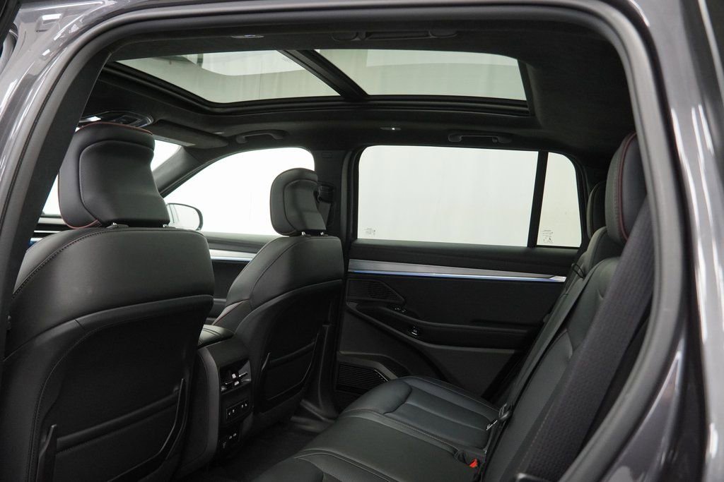 Used 2024 Jeep Wagoneer Launch Edition image 20