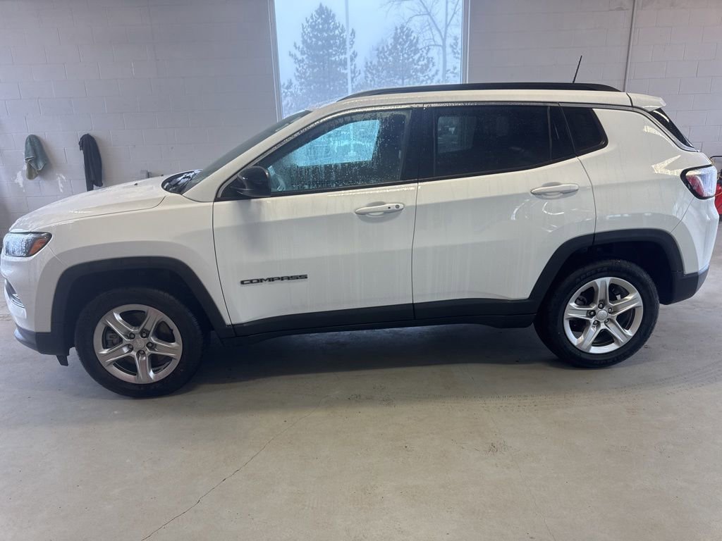 Used 2023 Jeep Compass Latitude w/ Convenience Group image 6
