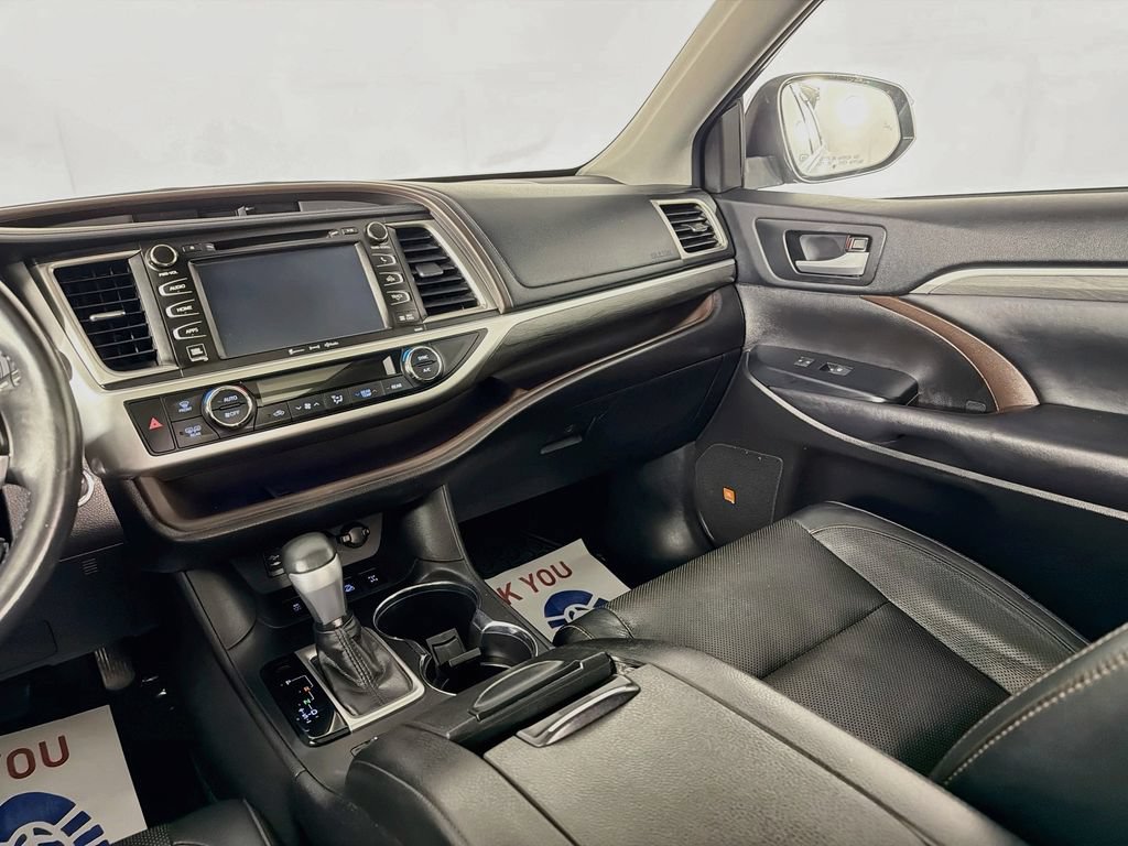 Used 2019 Toyota Highlander Limited AWD/4WD image 23