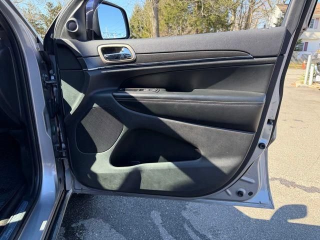 Used 2015 Jeep Grand Cherokee Limited AWD/4WD image 14