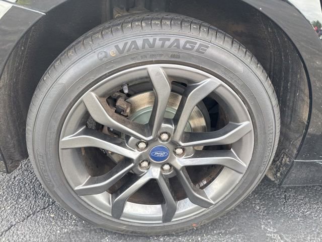 Used 2018 Ford Fusion SE w/ Equipment Group 201A FWD image 27
