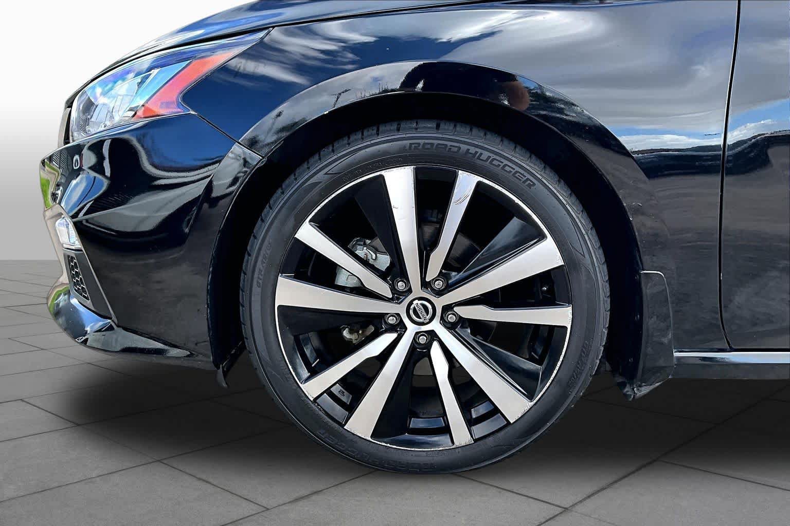 Certified 2021 Nissan Altima 2.5 SR w/ SR Premium Package FWD image 11
