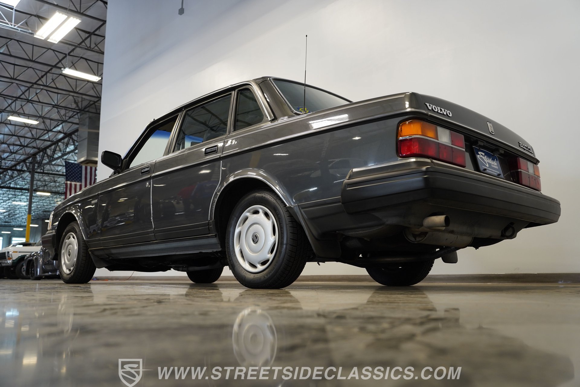 Used 1988 Volvo 240 Sedan RWD image 26