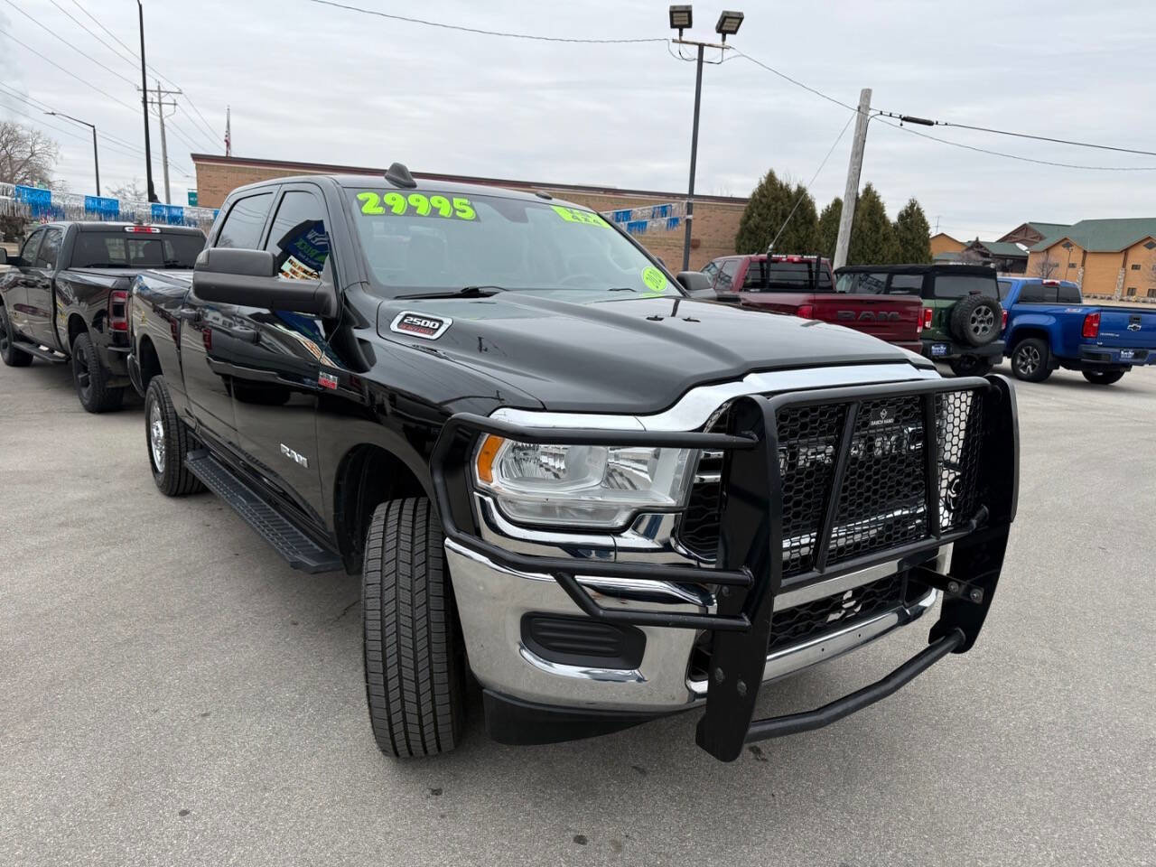 Used 2020 RAM 2500 Tradesman w/ Chrome Appearance Group AWD/4WD image 4