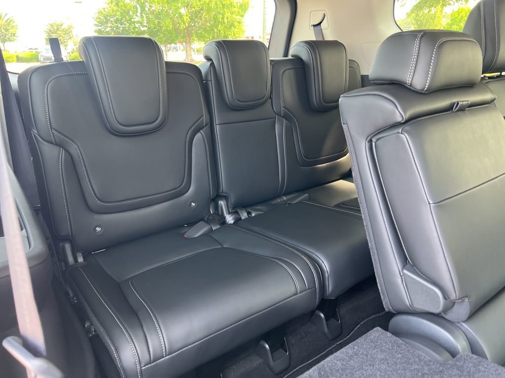 New 2025 Nissan Armada SV image 20