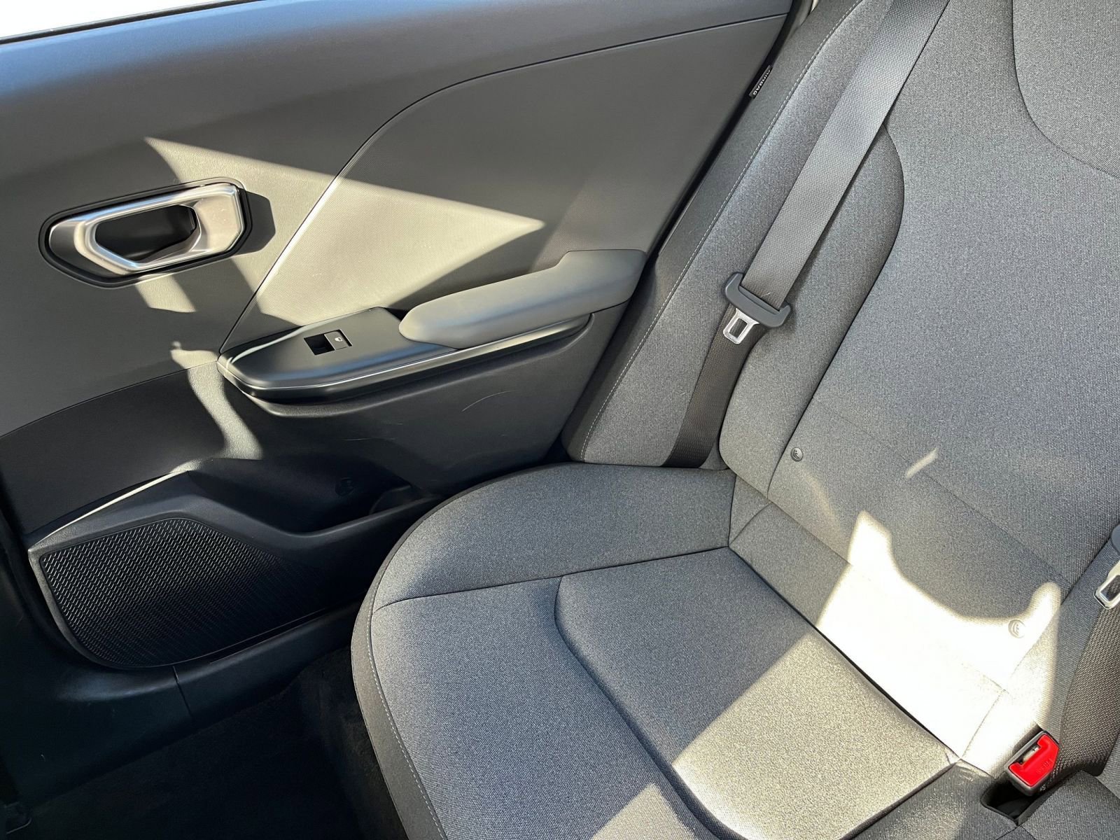 Used 2025 Kia K4 LXS image 38