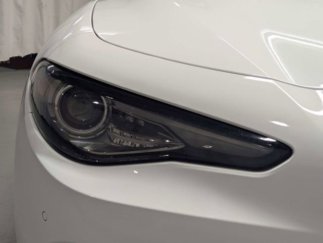 Used 2022 Alfa Romeo Giulia Veloce RWD image 26