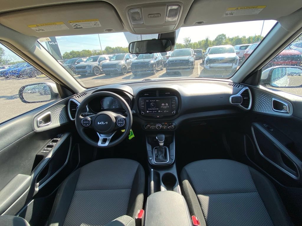 Used 2024 Kia Soul LX w/ Option Group 015 FWD image 20