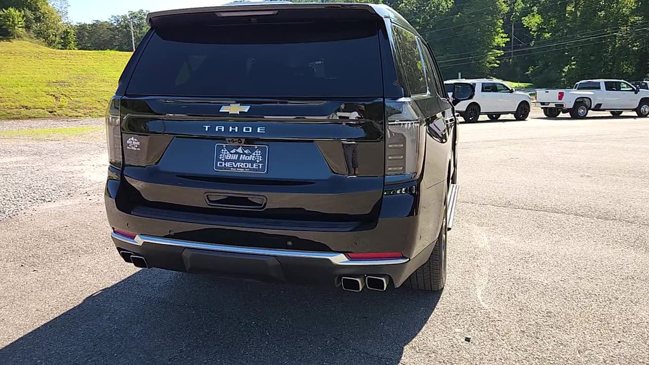 Used 2025 Chevrolet Tahoe High Country AWD/4WD image 6