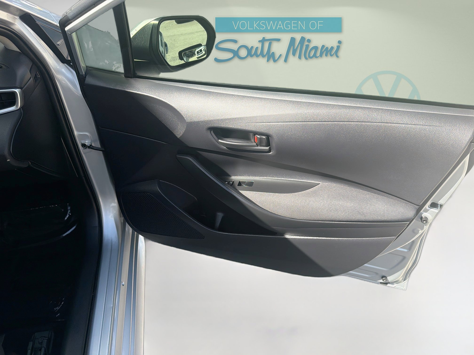 Used 2022 Toyota Corolla LE FWD image 32