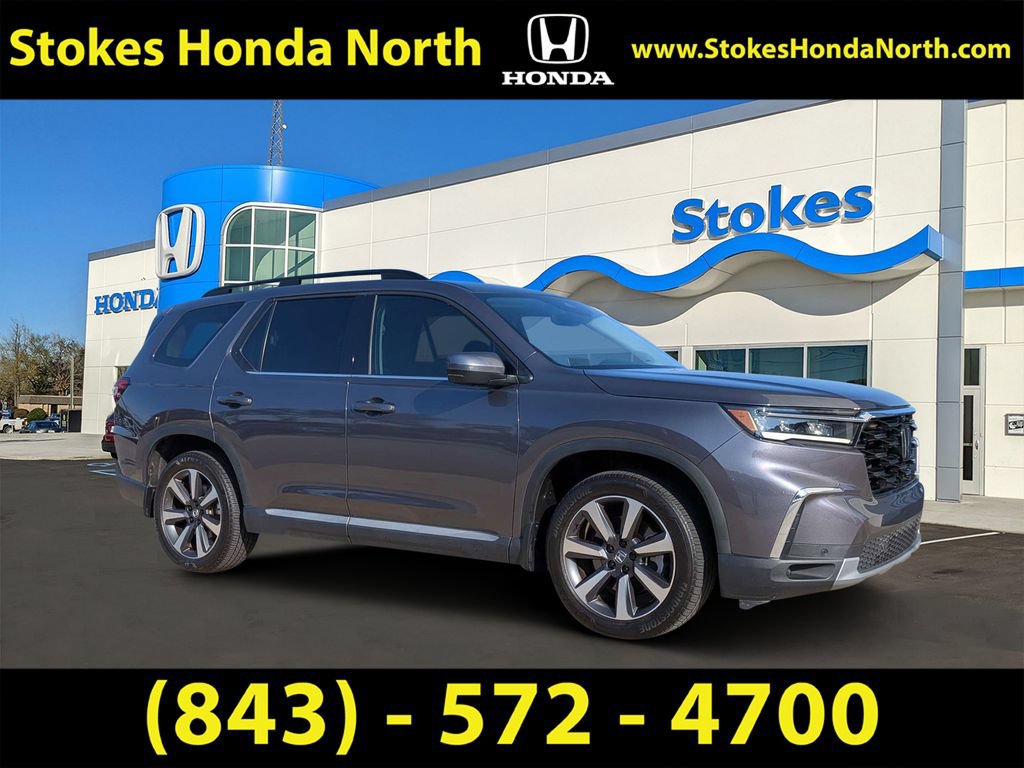 Used 2025 Honda Pilot Elite image 1