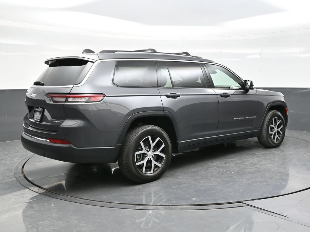 Used 2023 Jeep Grand Cherokee L Limited w/ Luxury Tech Group II AWD/4WD image 7
