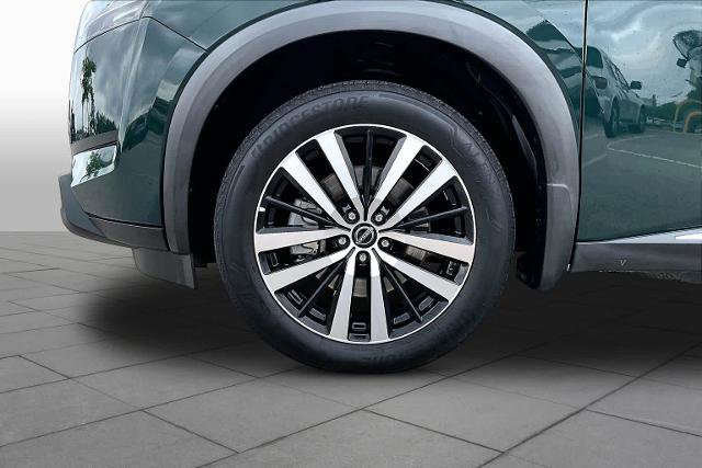 Certified 2024 Nissan Pathfinder Platinum w/ Cargo Package image 11