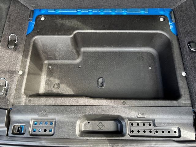 Used 2024 Jeep Wrangler Unlimited Rubicon image 36