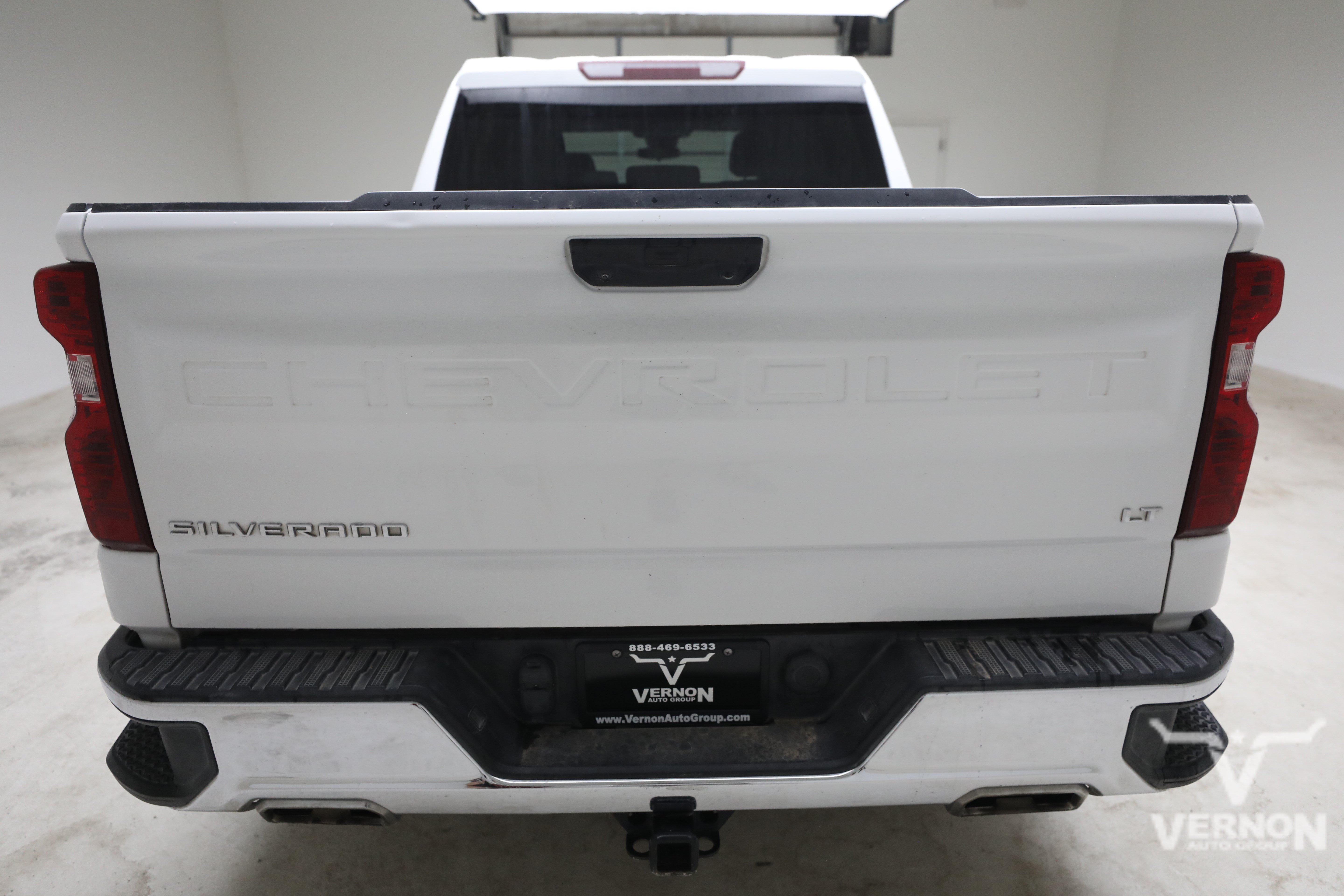 Used 2023 Chevrolet Silverado 1500 LT w/ Z71 Off-Road Package AWD/4WD image 3