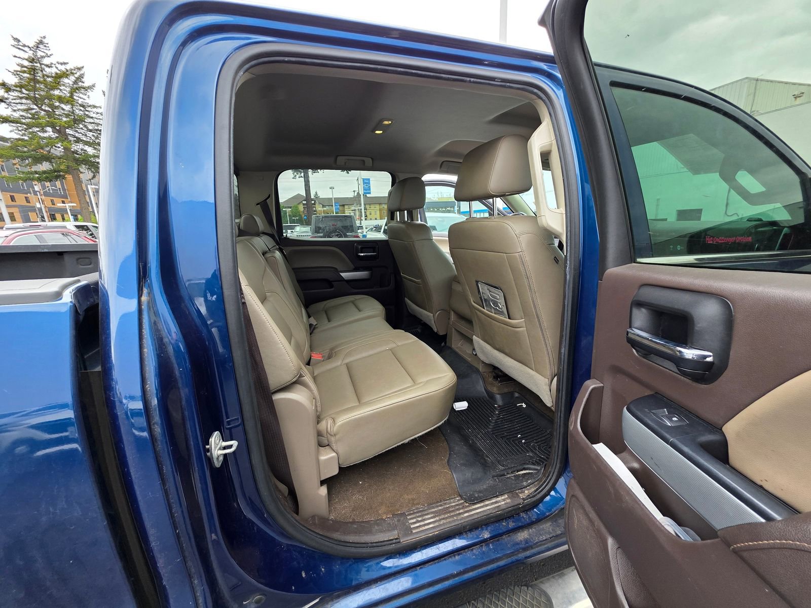 Used 2017 Chevrolet Silverado 1500 LTZ Z71 AWD/4WD image 15