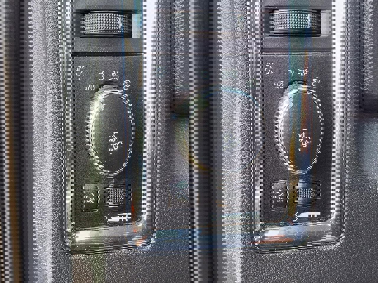 Used 2011 RAM 1500 Laramie image 15