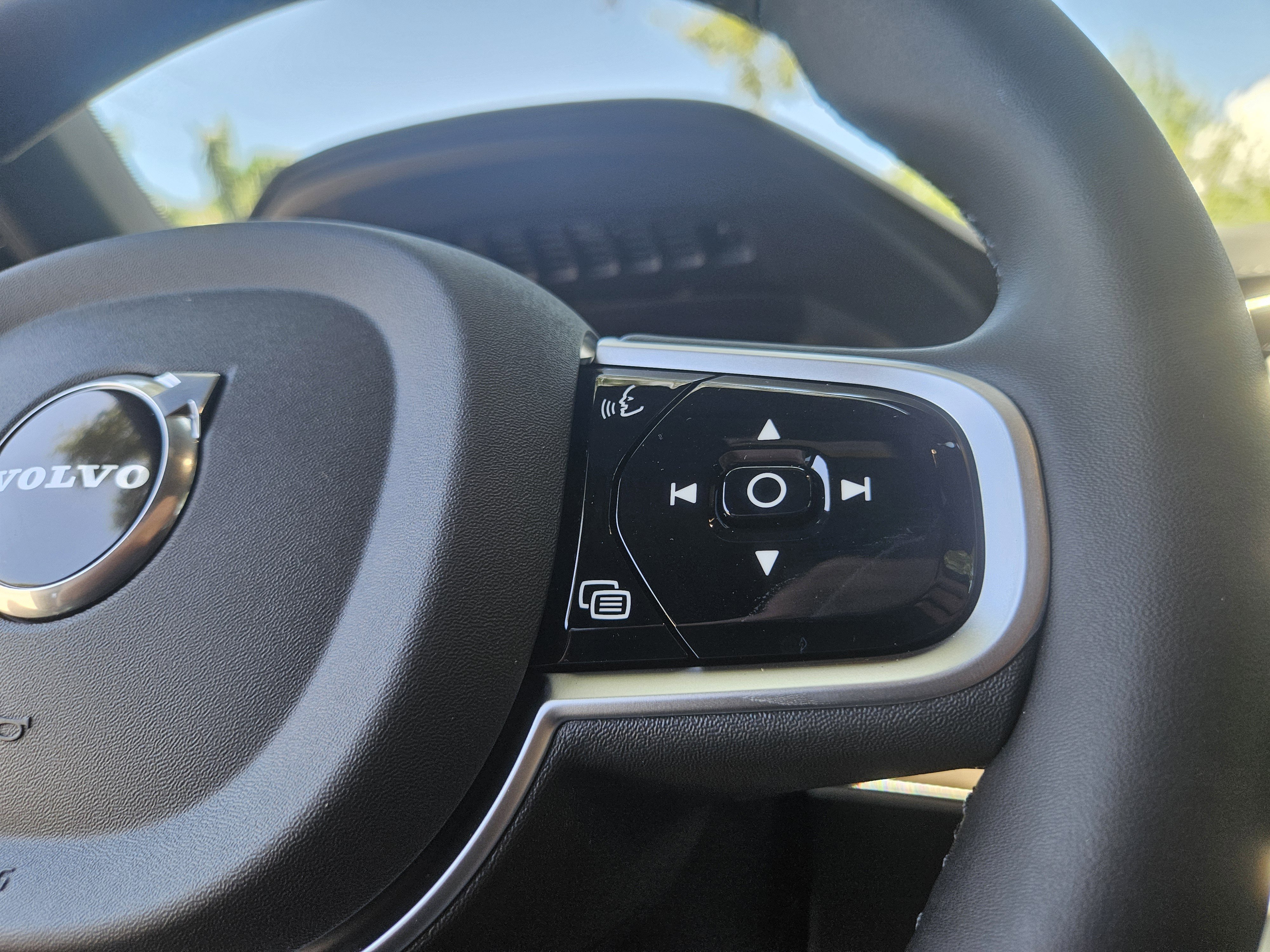 New 2026 Volvo XC90 B6 Plus w/ Protection Package image 34