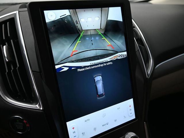 Used 2021 Ford Edge Titanium image 33