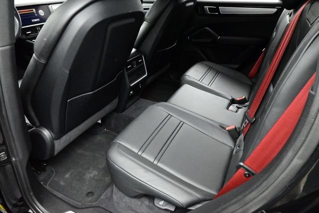 Certified 2022 Porsche Cayenne Platinum Edition AWD/4WD image 15