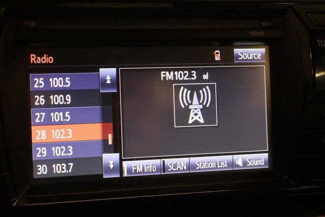 Used 2014 Toyota Corolla LE FWD image 20