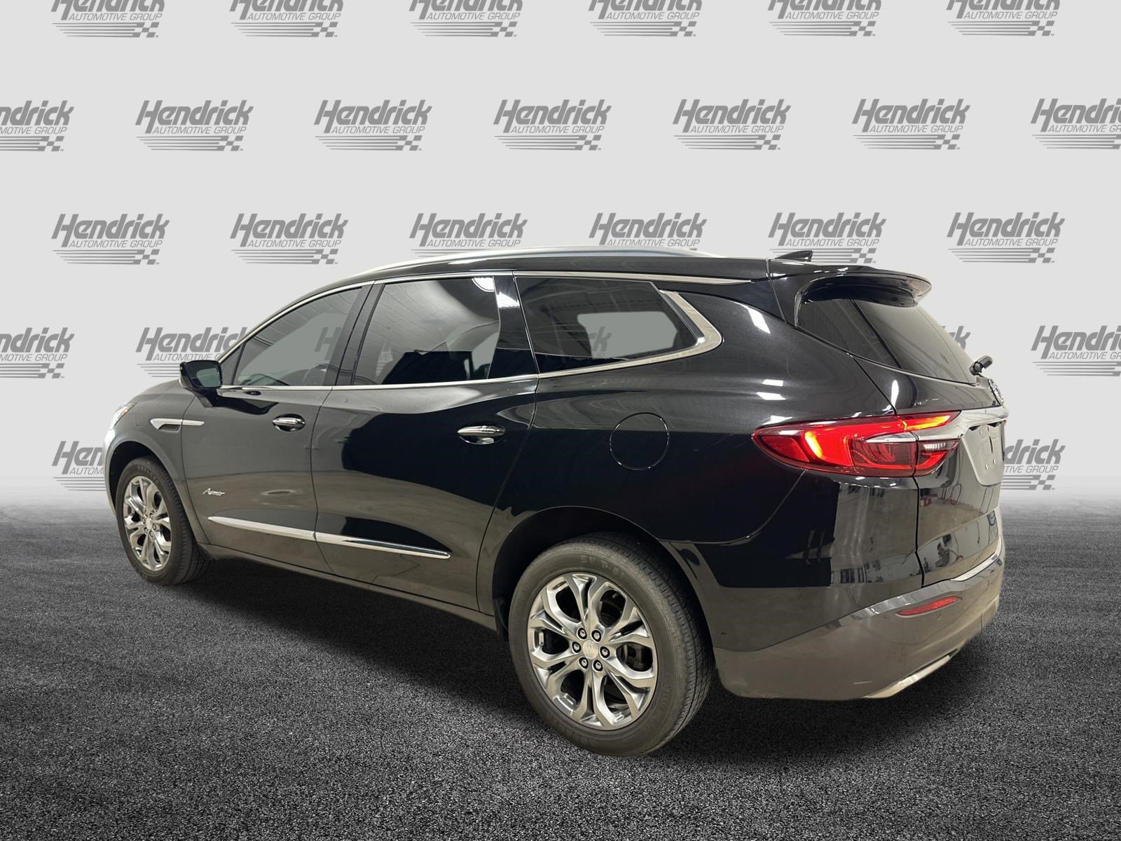Used 2019 Buick Enclave Avenir w/ Avenir Technology Package AWD/4WD image 8