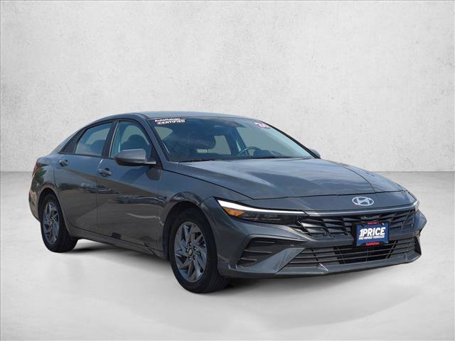 Used 2024 Hyundai Elantra SEL FWD video 3