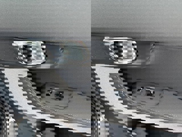 Used 2022 Polestar Polestar 2 w/ Pilot Package image 32