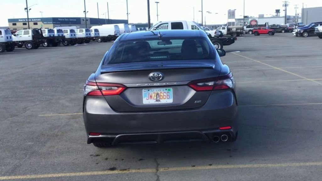 Used 2023 Toyota Camry SE image 7