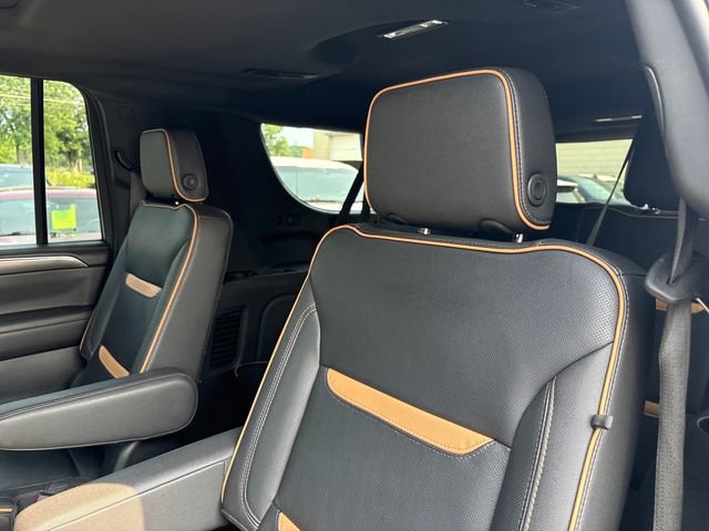 Used 2024 GMC Yukon XL AT4 w/ Technology Package AWD/4WD image 23