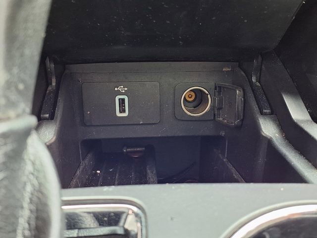 Used 2018 Ford Explorer XLT w/ Equipment Group 202A AWD/4WD image 17