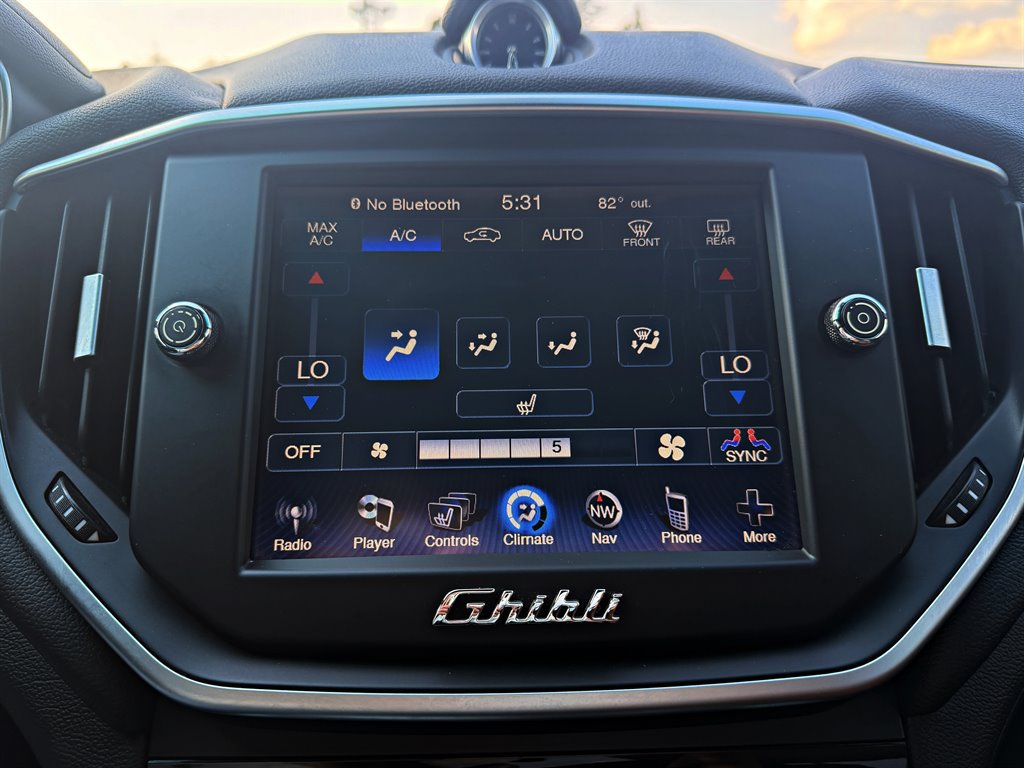 Used 2015 Maserati Ghibli RWD image 16
