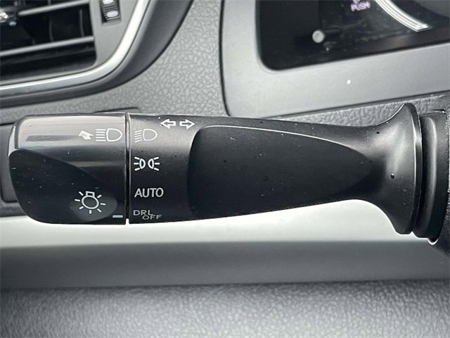 Used 2017 Toyota Camry SE image 32