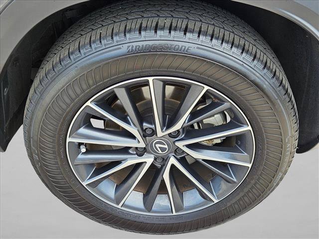 Used 2025 Lexus NX 250 FWD w/ Premium Package image 5