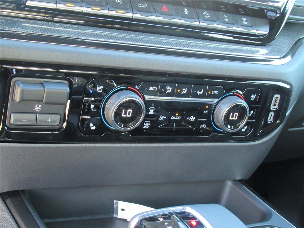 Used 2025 Chevrolet Silverado 1500 ZR2 w/ Technology Package image 25