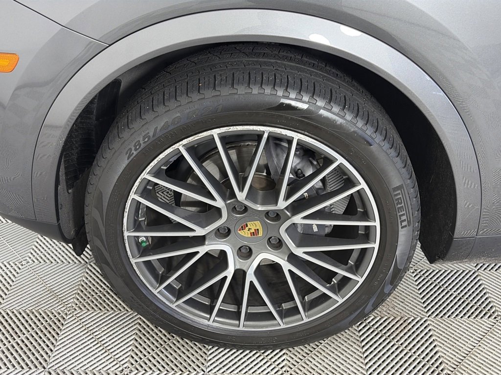 Used 2020 Porsche Cayenne image 8