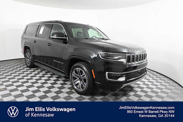 Used 2024 Jeep Wagoneer L Series II w/ Flexible Seating Group image 1