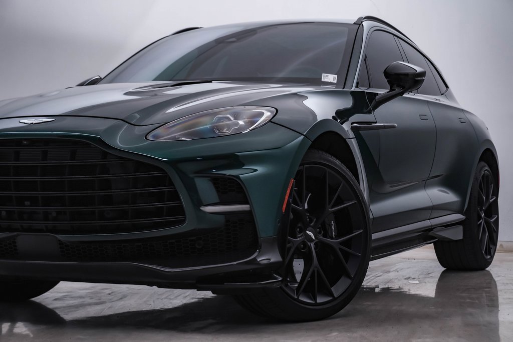 Used 2025 Aston Martin DBX 707 image 2