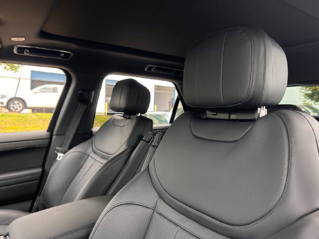 Used 2023 Land Rover Range Rover Sport SE Dynamic AWD/4WD image 16