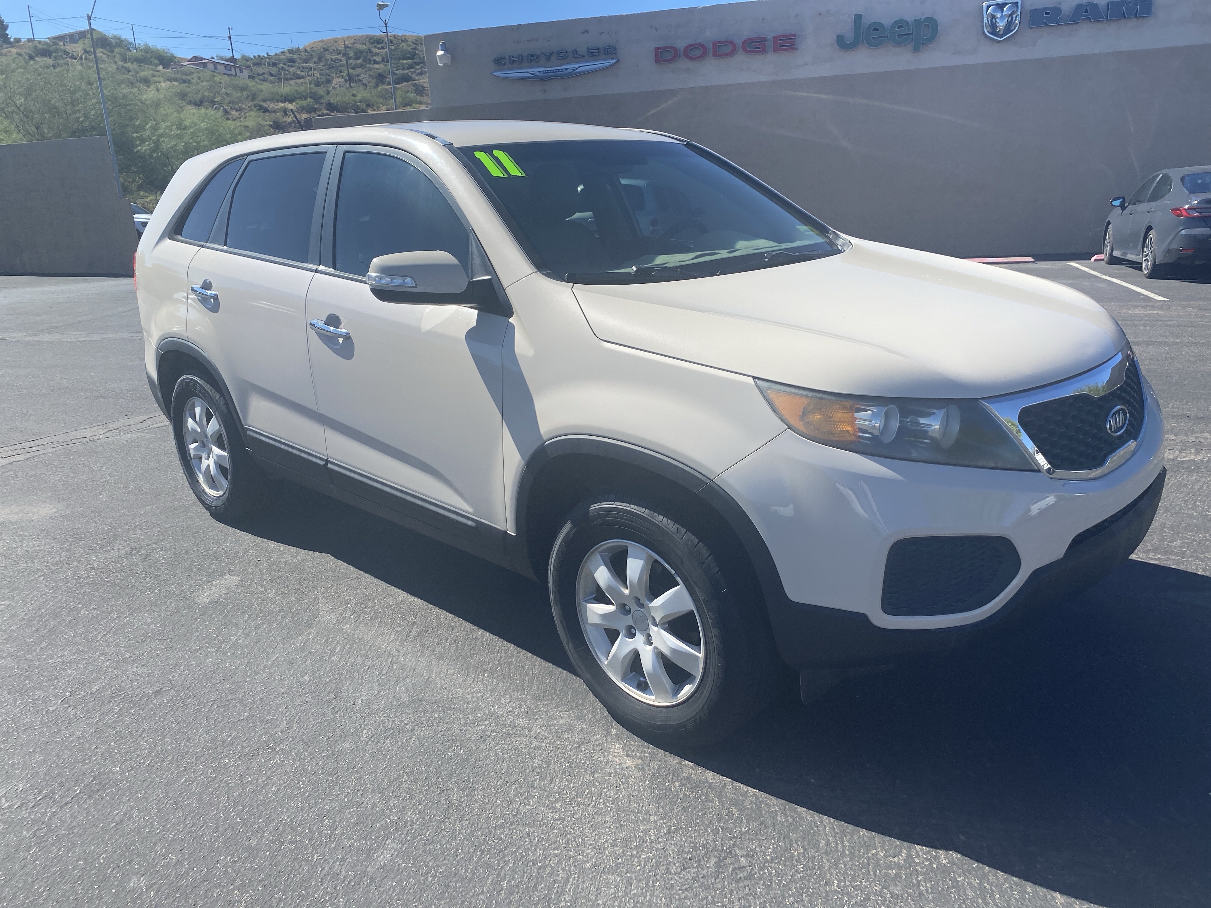 Used 2011 Kia Sorento 2WD image 5