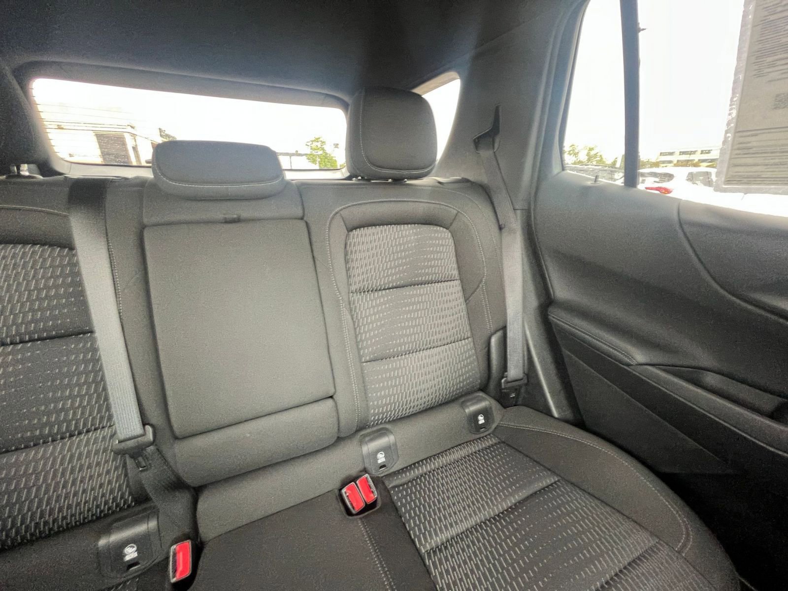 Used 2025 Chevrolet Equinox LT image 37