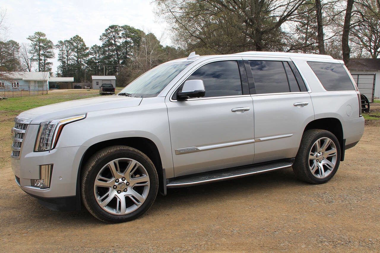 Used 2017 Cadillac Escalade Luxury AWD/4WD image 3