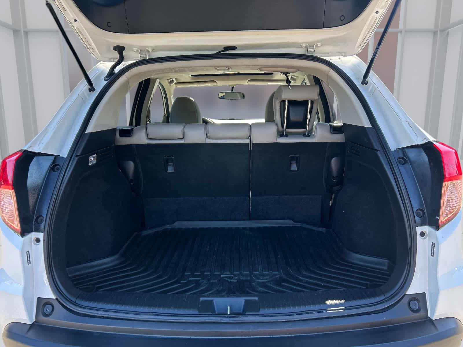 Used 2017 Honda HR-V EX-L image 16