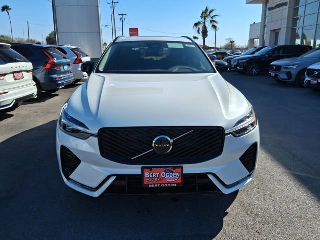 New 2026 Volvo XC60 B5 Core AWD/4WD image 2