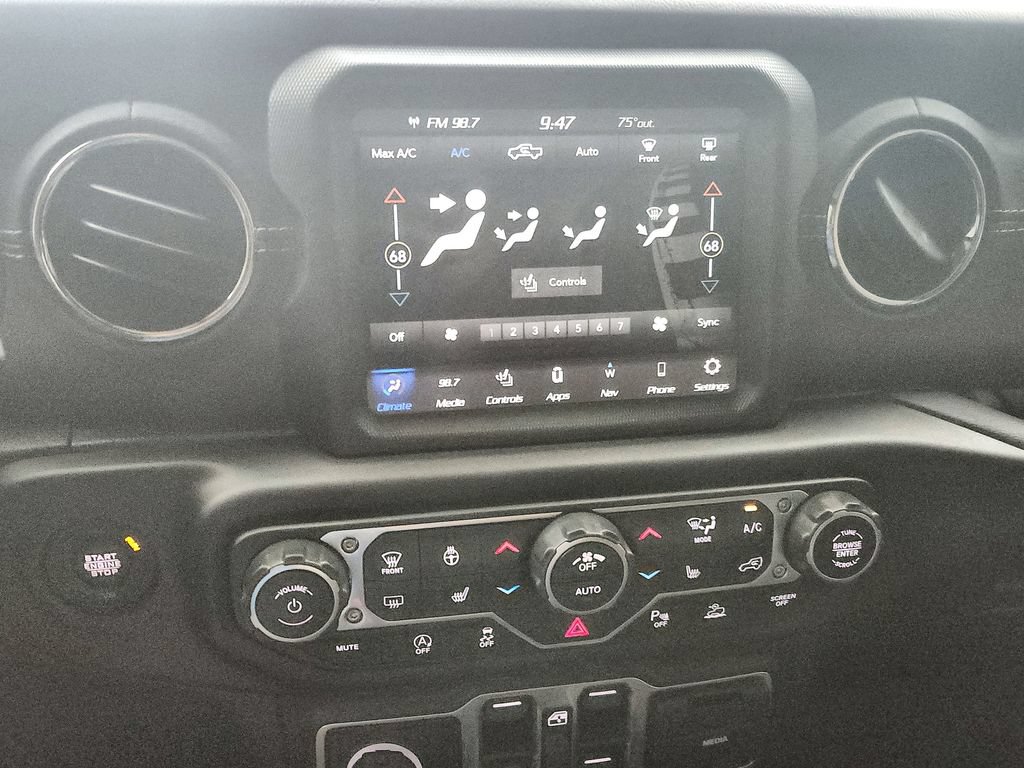 Certified 2023 Jeep Gladiator Overland AWD/4WD image 29