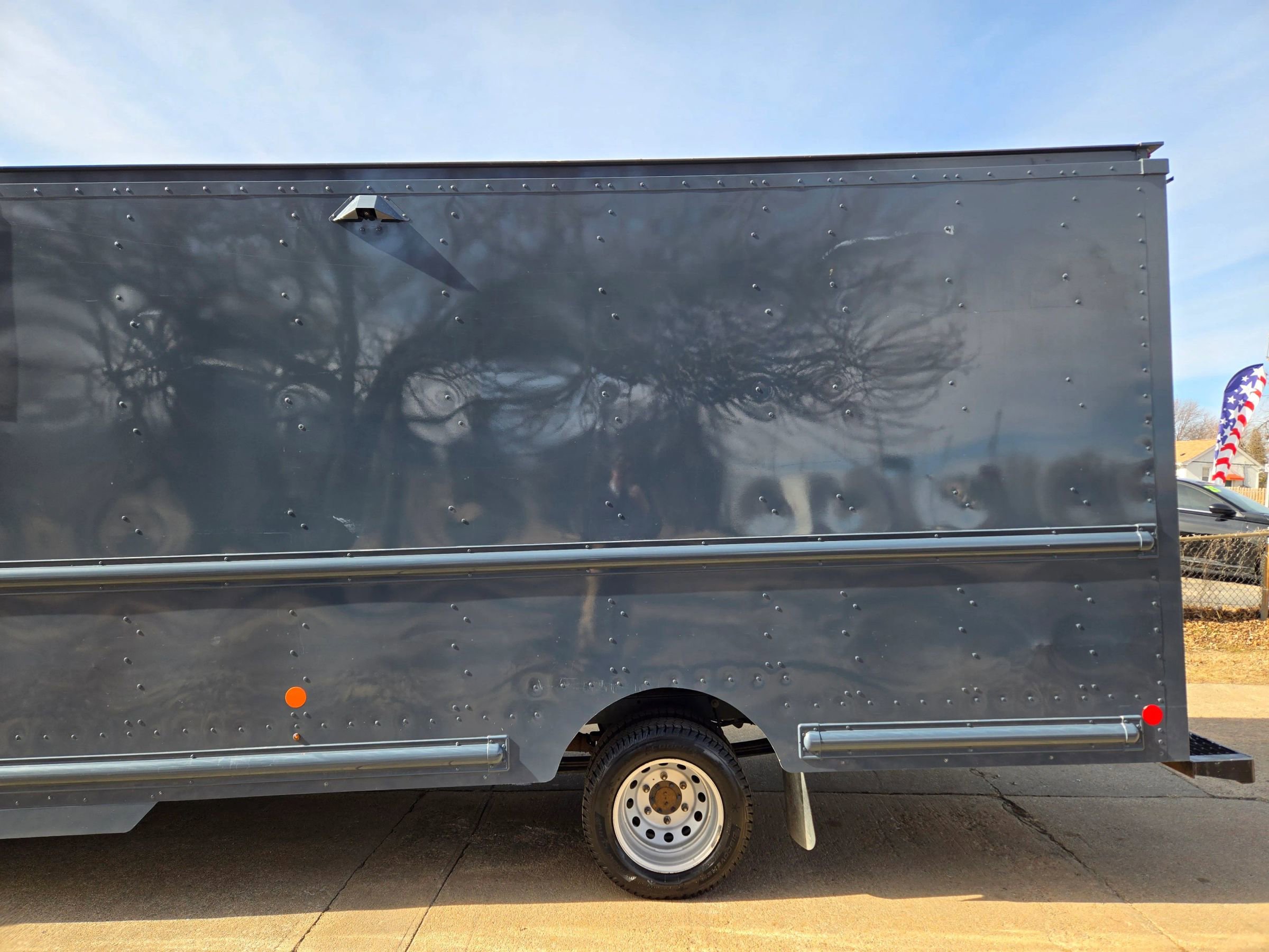 Used 2022 Ford Transit 350 350 HD XL Cutaway Van 2D image 4