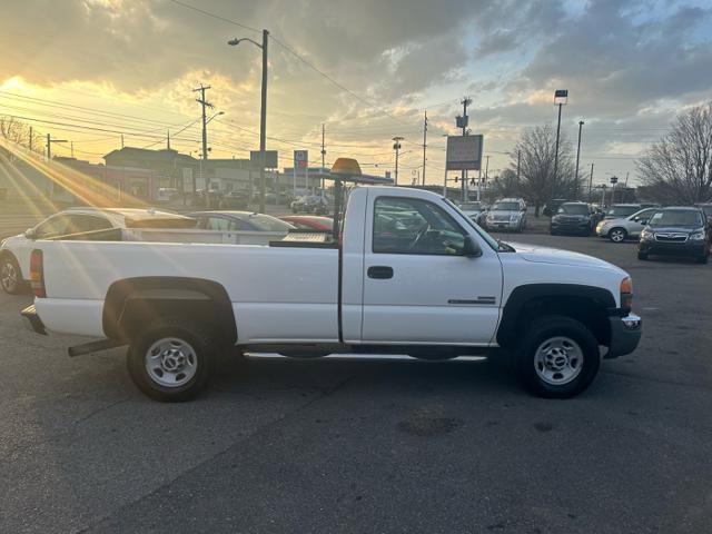 Used 2006 GMC Sierra 2500 W/T w/ Heavy-Duty Power Package image 5