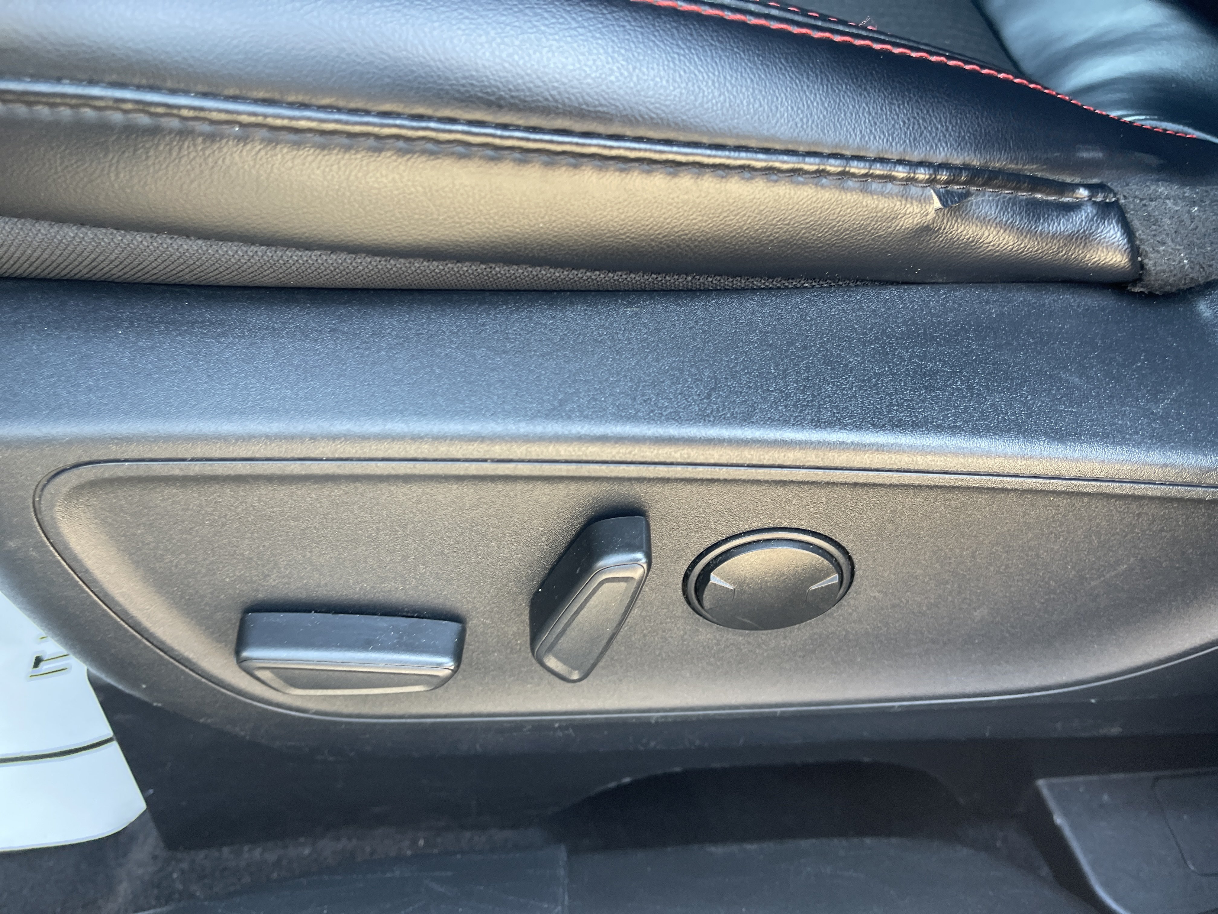 Used 2024 Ford Escape ST-Line AWD/4WD image 36